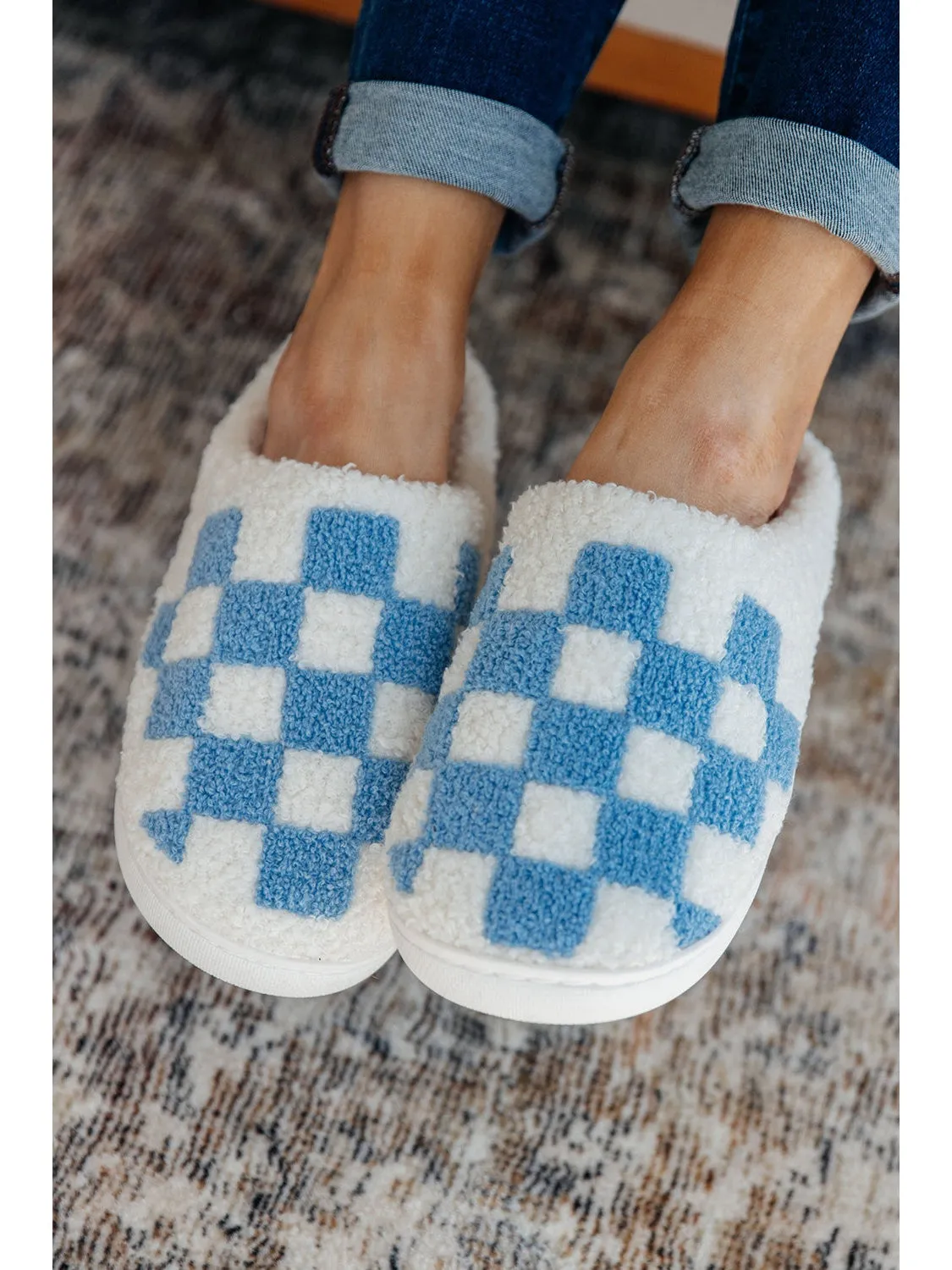 Light Blue Checkered Round Toe Plush Slippers