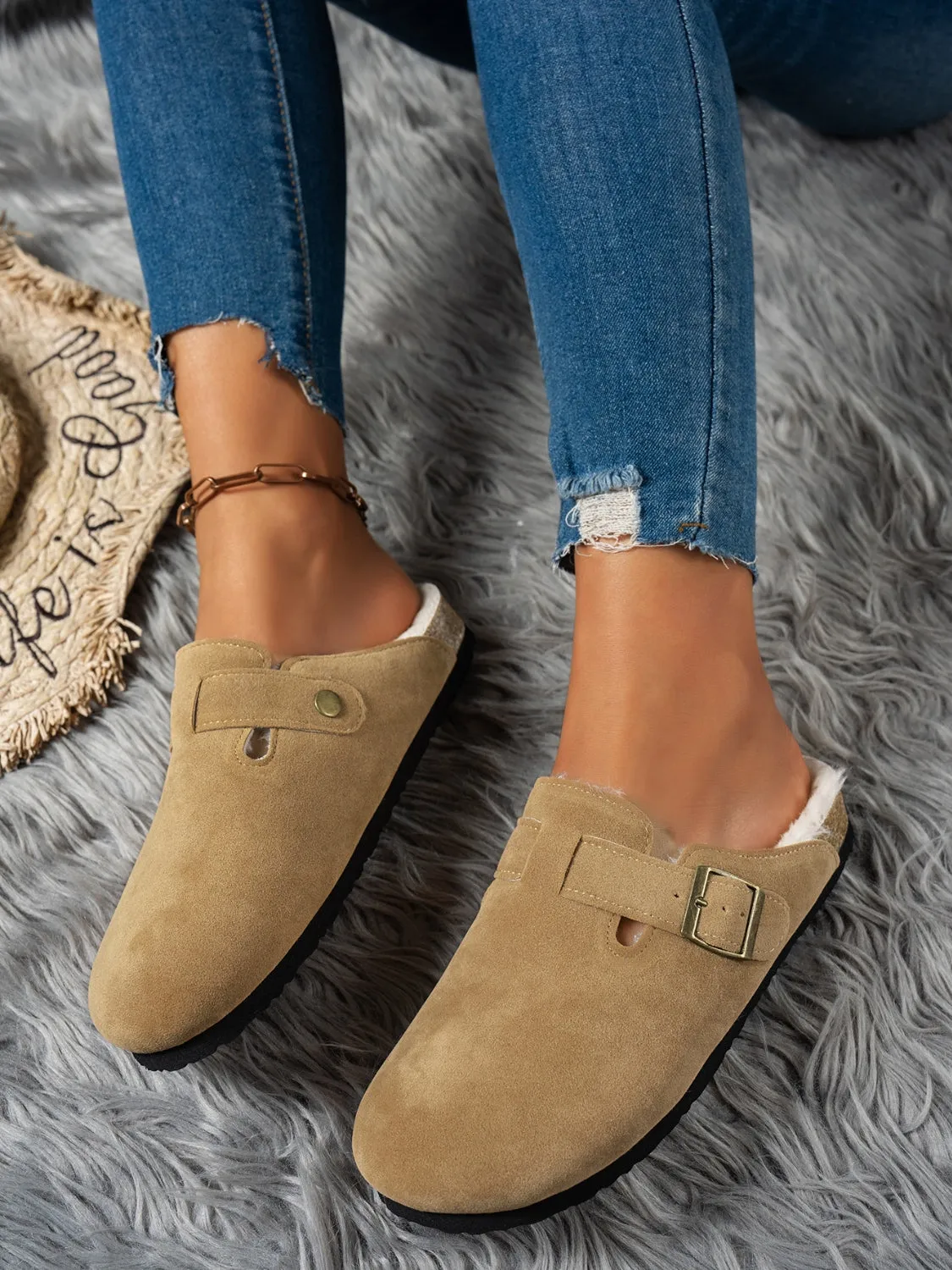 Suede Round Toe Slippers